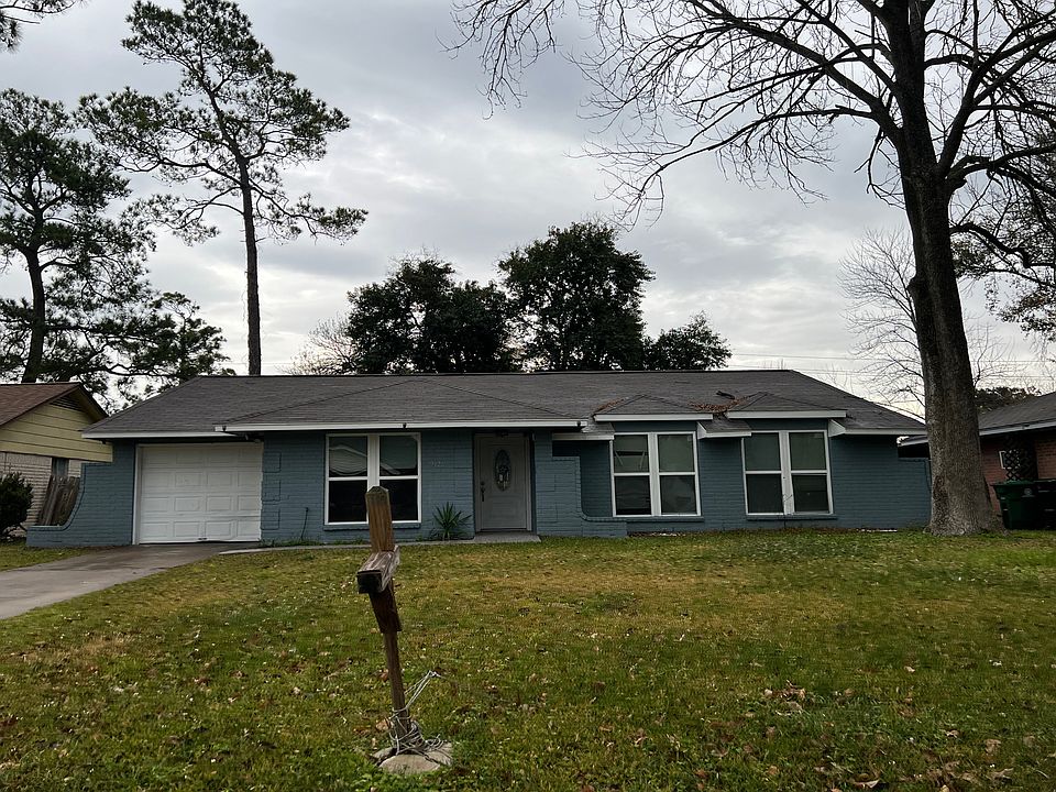 1st image of 9426 Vanwood St