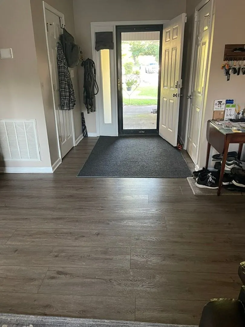 3 bed, 2.0 bath, 1452 sqft, $2,600 — Photo 3