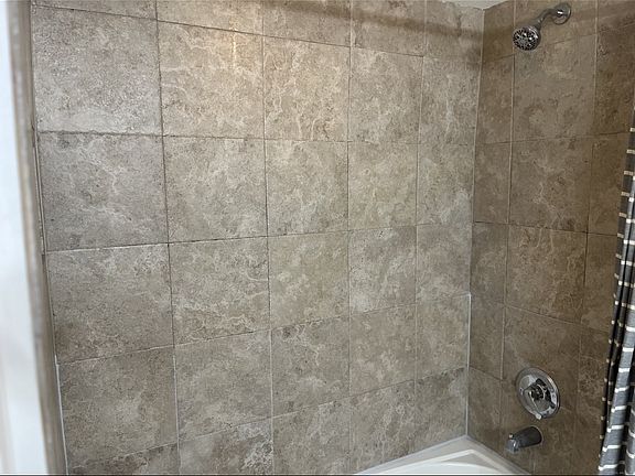 4th image of 9 E Summer St Floor 2