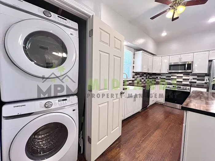 2417 Clark St — Photo 20