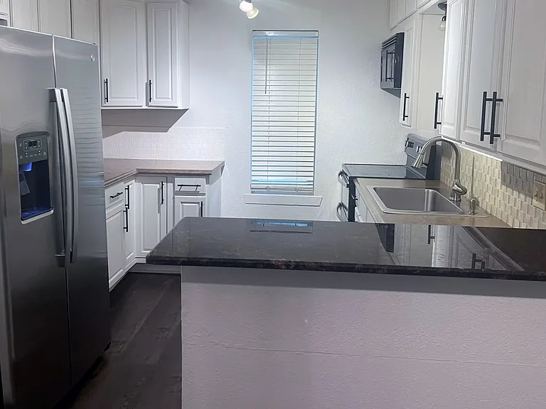 1805 Bristol Cv #1805 — Photo 5