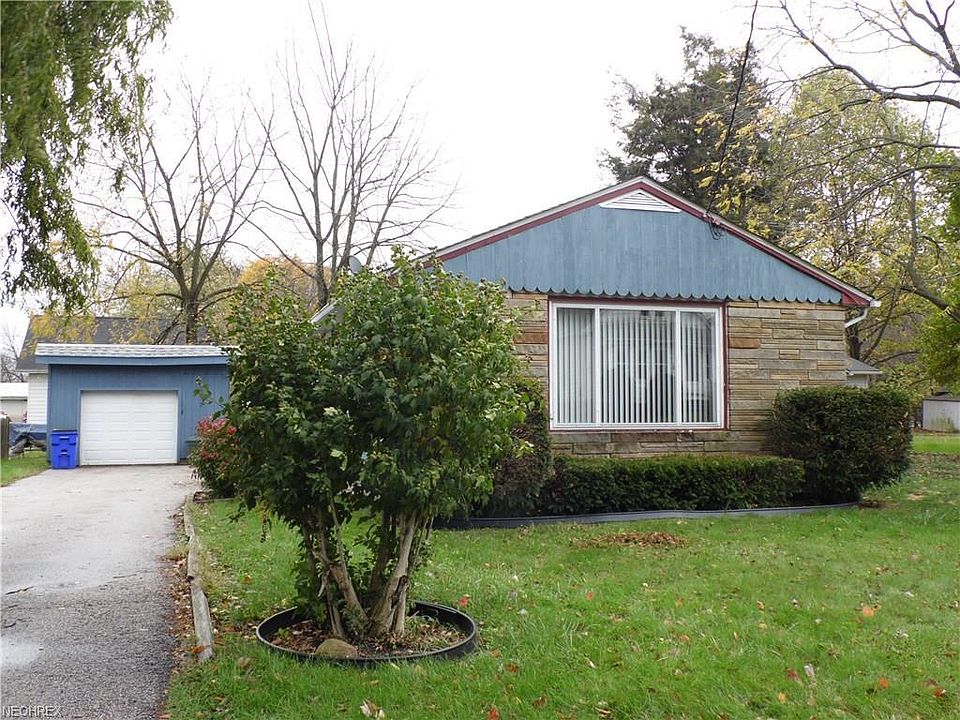 1st image of 387 Louise Ave