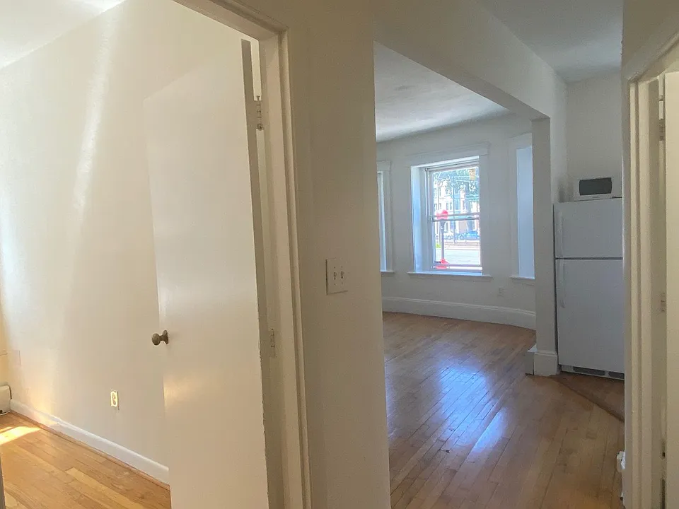 1322 Commonwealth Ave #1