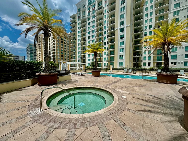 800 N Tamiami Trl #708 — Photo 18