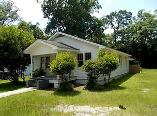 422 Phillips St W, Douglas, GA 31533