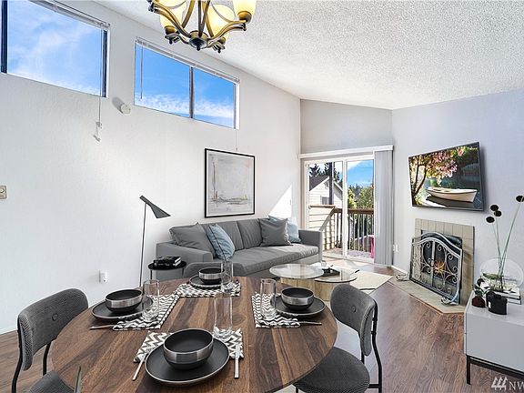 4th image of 3302 I St NE APT B301