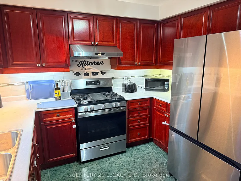 134 Provincial Pl — Photo 9