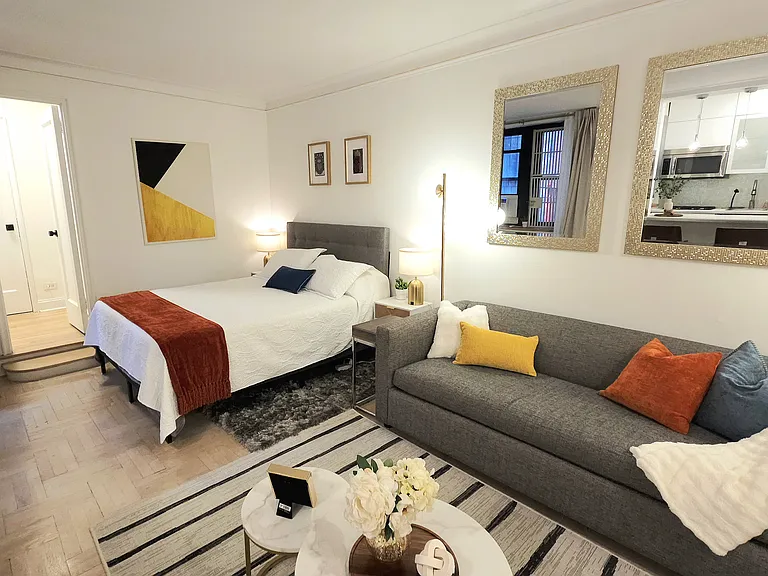 155 W 71st St #1G — Photo 2