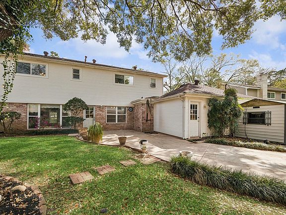 3rd image of 322 Enchanted River Dr