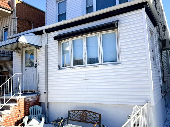 6522 Jay Ave, Maspeth, NY 11378