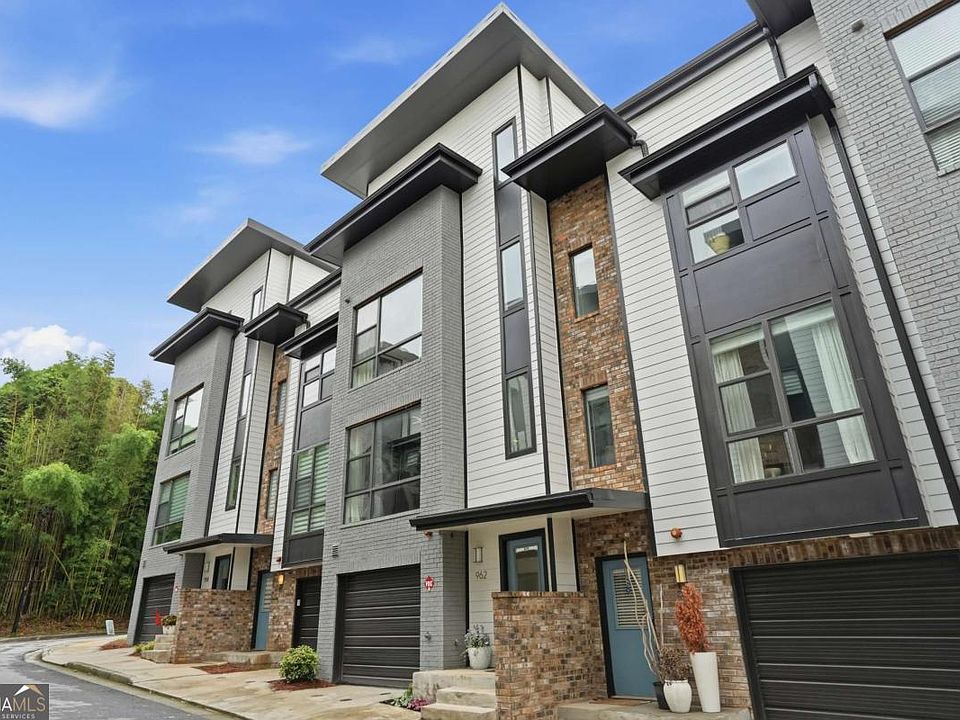 1st image of 962 Moda Dr