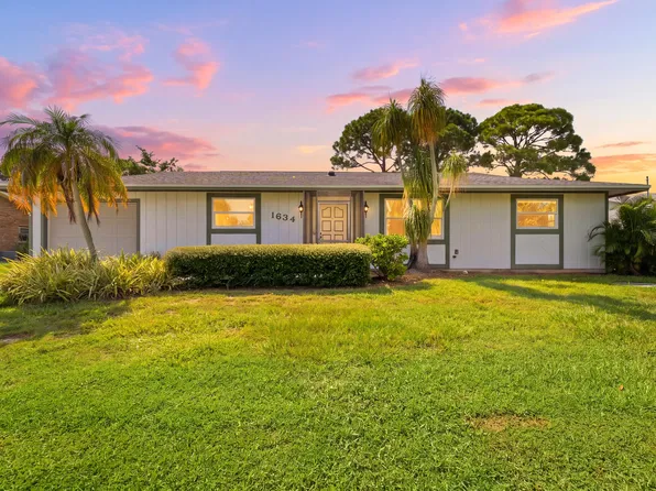 1634 SE CLEARMONT Street, Port St Lucie, FL 34983