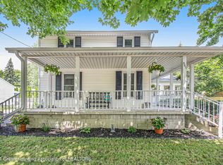 507 E McConnell St, Saint Johns, MI