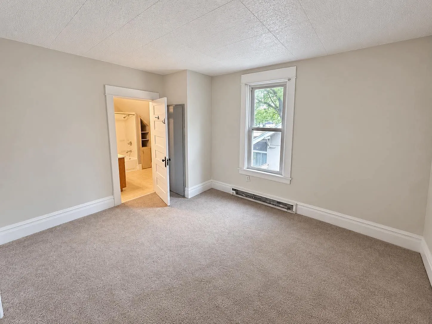 2 bed, $1,125 — Photo 4