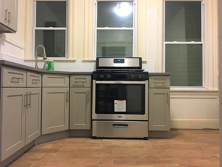 101 Romaine Ave #A — Photo 16
