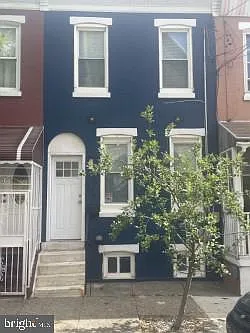 3 bed, 1.5 bath, 1000 sqft, $1,950 — Photo 1