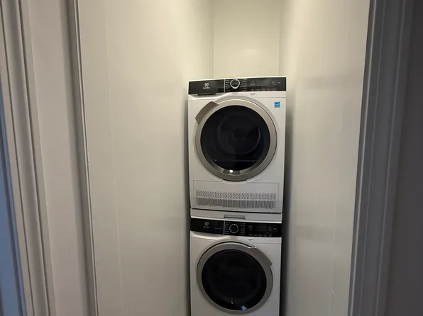 135 Park Dr #4, Boston, MA 02215