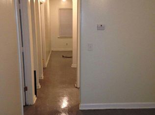 1016 Wolf St, Savannah, GA 31401