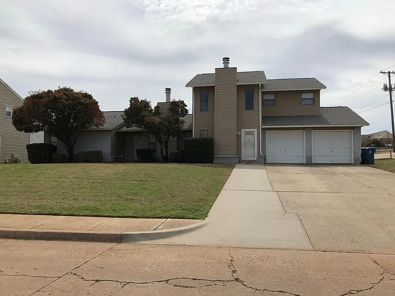 1020 Chowning Ave — Photo 1