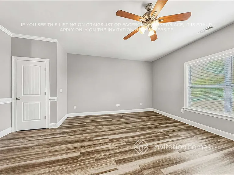 1088 Lakemont Dr — Photo 5
