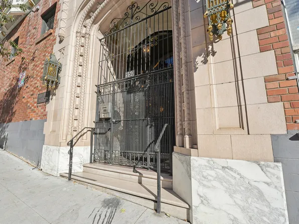 950 Franklin Street