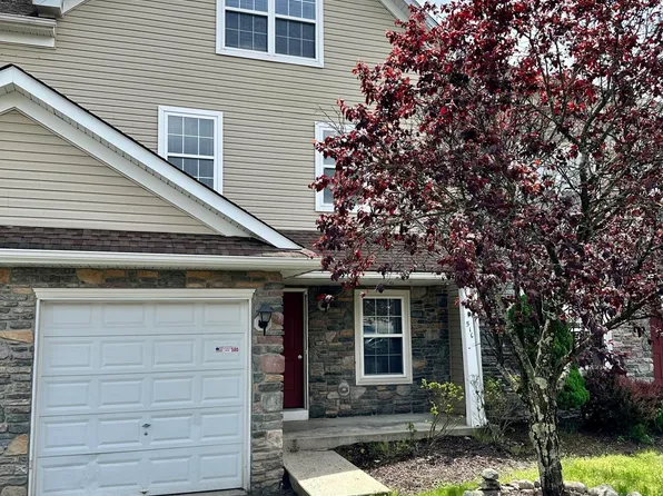 51 Ridge Ln #C, East Stroudsburg, PA 18302