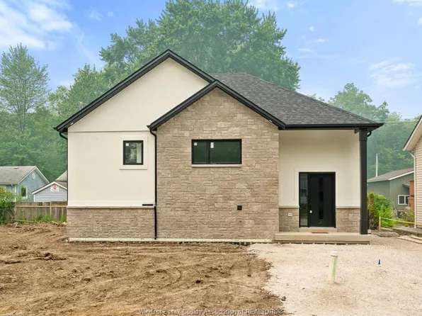 121 Allison Ave, Essex, ON N0R 1G0