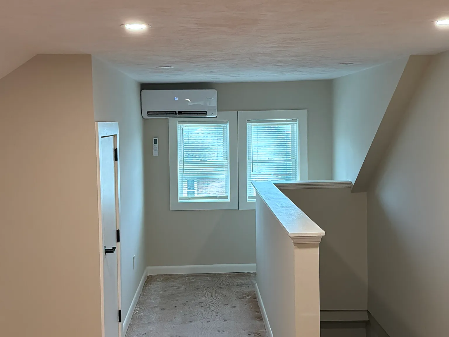 3 bed, 9999 sqft, $4,300 — Photo 2
