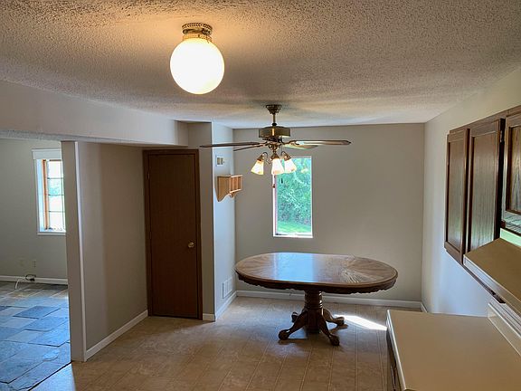 3rd image of 854 Highway 47 E APT G