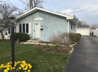 1013 Florence St, Lemont, IL 60439