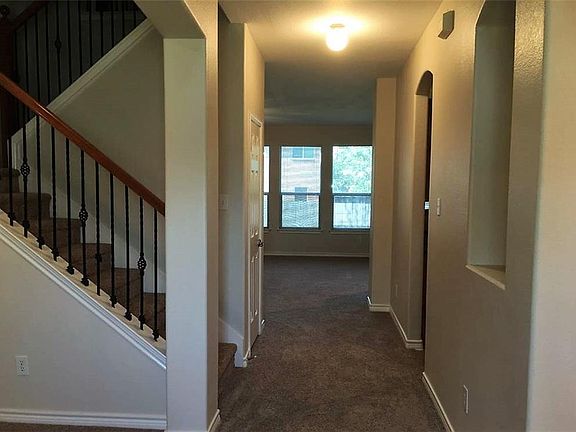 5th image of 1747 Stone Trail Dr