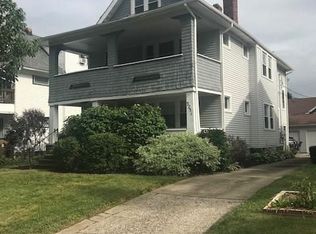 3251 E Overlook Rd, Cleveland Heights, OH 44118