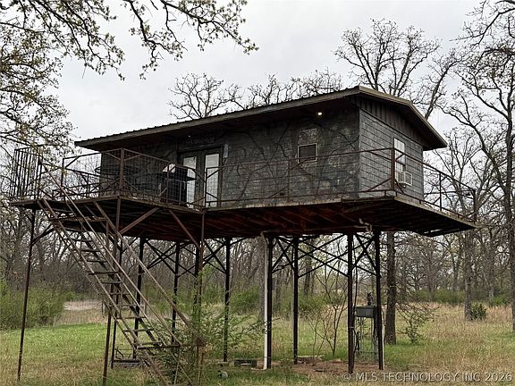 2nd image of 109 Maple Ln