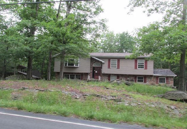 2nd image of 5766 Decker Rd