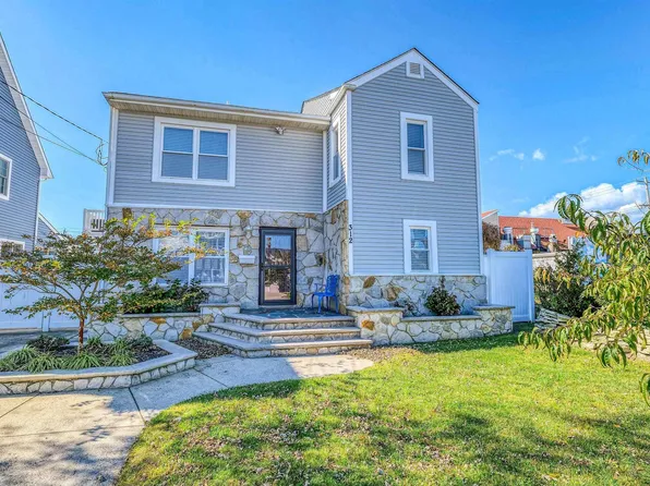 312 13th St, Brigantine, NJ 08203