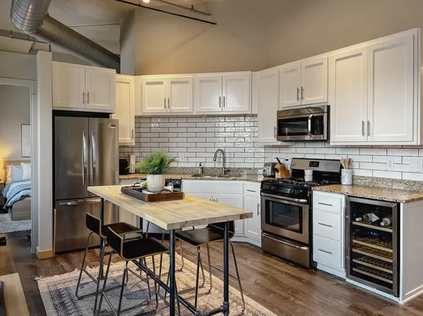 1901 E Hennepin Ave Unit 104, Minneapolis, MN 55413
