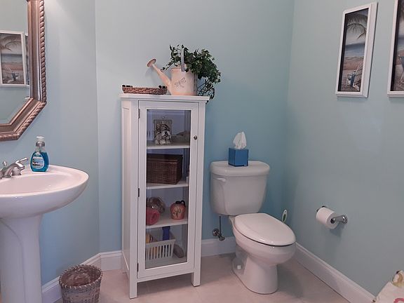 Powder room