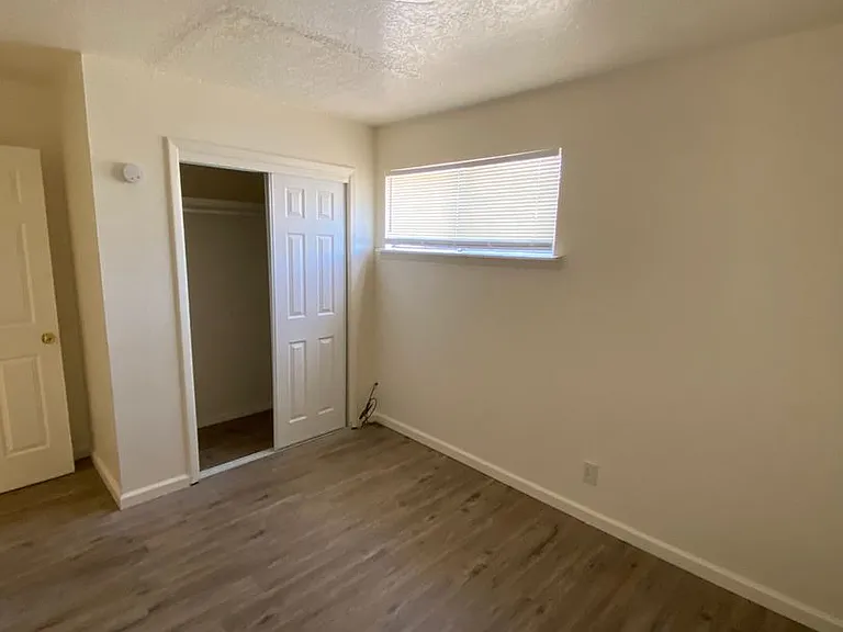 449 Charleston St SE — Photo 5