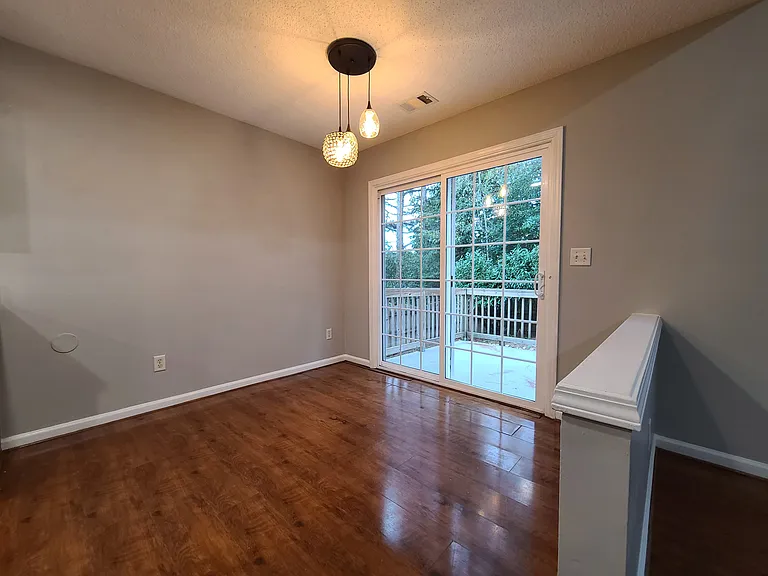 155 Lembeth Ct — Photo 6