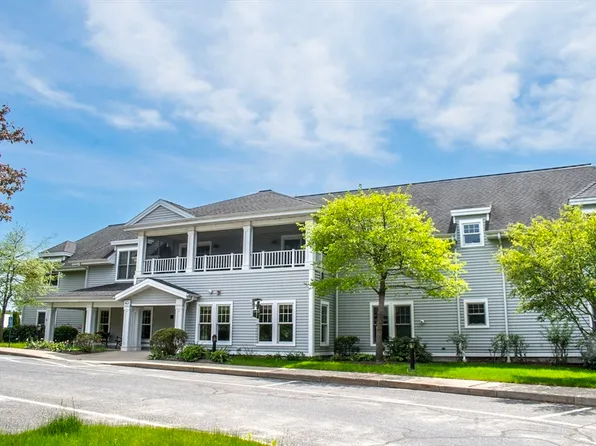 43 Kendall Ave APT G-06, Sherborn, MA 01770