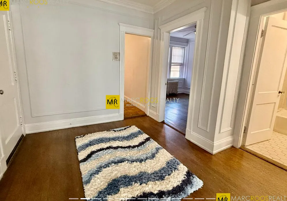 2 bed, 9999 sqft, $5,300 — Photo 3