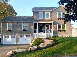 462 Mohawk Rd, Somerset, MA 02726