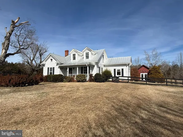 575 Perkins Rd, Kents Store, VA 23084