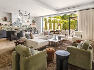 324 S Medio Dr, Los Angeles, CA 90049