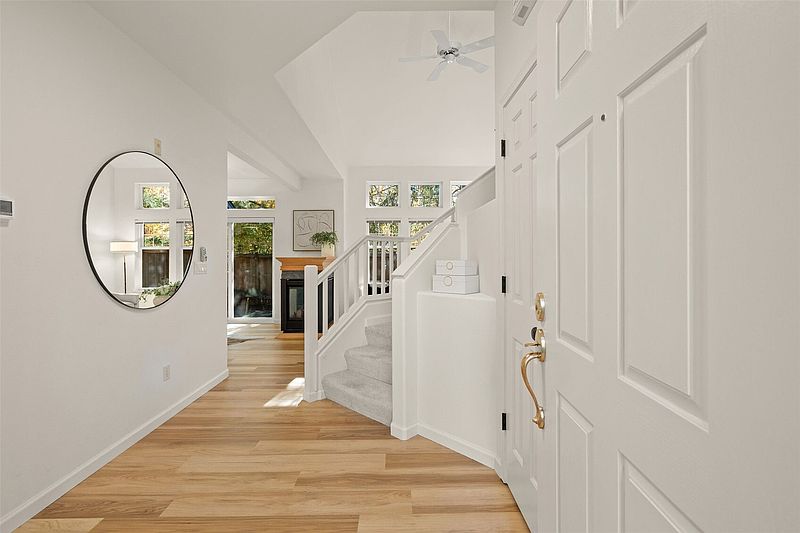 4th image of 4627 NE 6th Court #4627