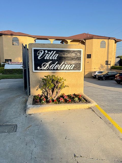 Welcome to Villa Adelina Apartments!