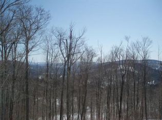 28 Breckenridge Rd, Newry, ME 04261