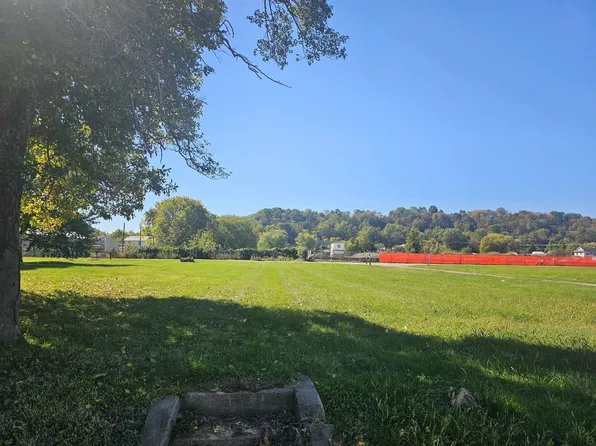 27th Block Of Carter Ave, Ashland, KY 41101