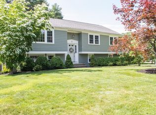 18 Lantern Ln, Medfield, MA 02052