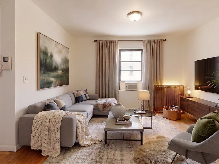 21-15 33rd St #4B — Photo 1
